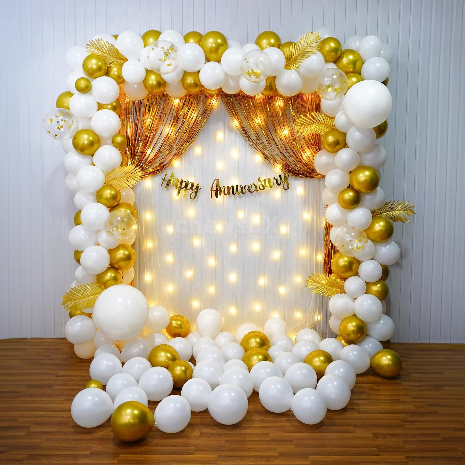 White & Gold Enchantment Anniversary Decoration